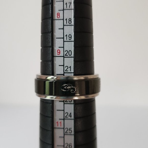 Men's Scorpion Spinner Ring - Picture 4 of 4